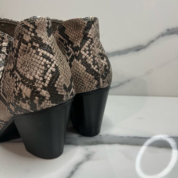 BareTraps | Women's Neutral Brown Cream Reptile Side Zip Cacie Boots Sz 7 - Picture 4 of 7